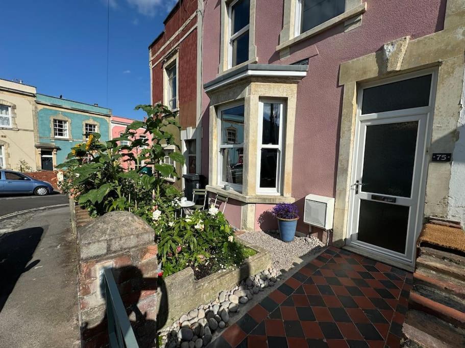 Totterdown House With Views & Garden *