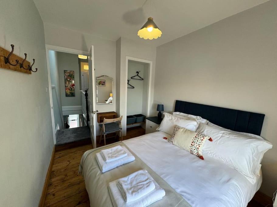 Holiday home Totterdown House With Views & Garden