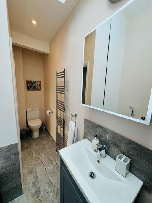 Totterdown House With Views & Garden Holiday home Bristol